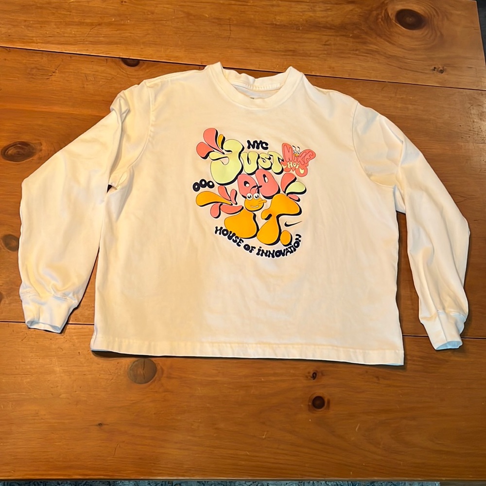 Nike House of Innovation NYC Long Sleeve